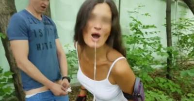 Секс с русской велосипедисткой блядью в ботаническом саду на ВДНХ